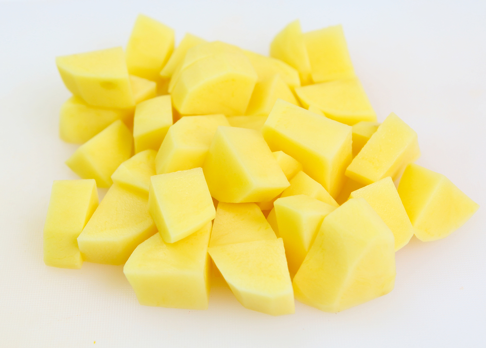 Tisztított burgonya kocka /kg KÉZI FR